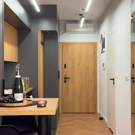 Urban Premium 18th Floor No 14, Free Garage, Self Check-in Apartament *