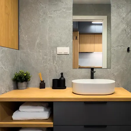 Urban Premium 18th Floor No 14 - Air Condition - Free Garage, Apartament *