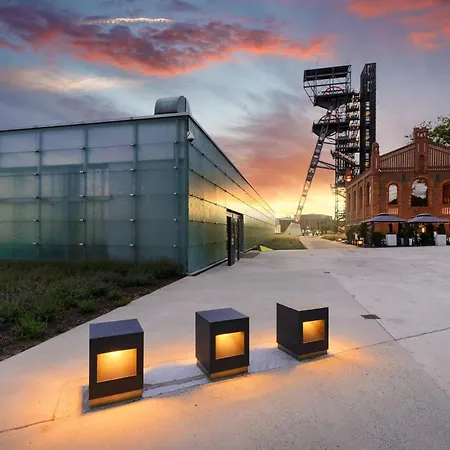 Urban Premium Global 18th Floor No14, Free Garage, Self Chec-in, No Deposit Katowice