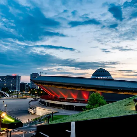 Urban Premium Global 18th Floor No14, Free Garage, Self Chec-in, No Deposit Katowice