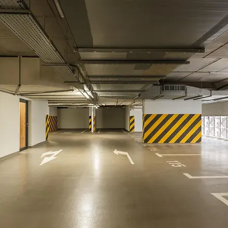 Urban Premium 18th Floor No 14 - Air Condition - Free Garage, *