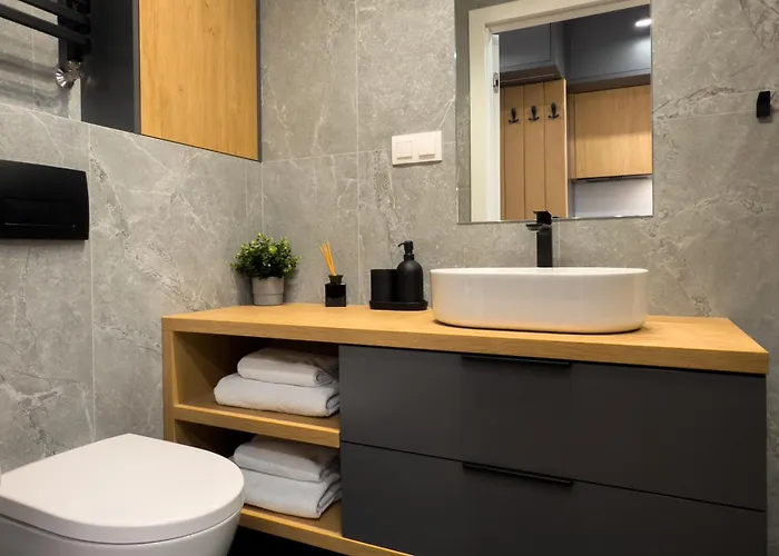 Urban Premium 18th Floor No 14, Free Garage, Self Check-in